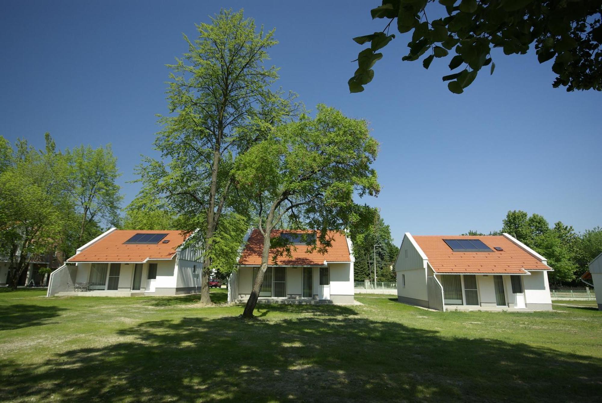 Harkány Termal Kemping Apartmanok Es Bungalok מראה חיצוני תמונה