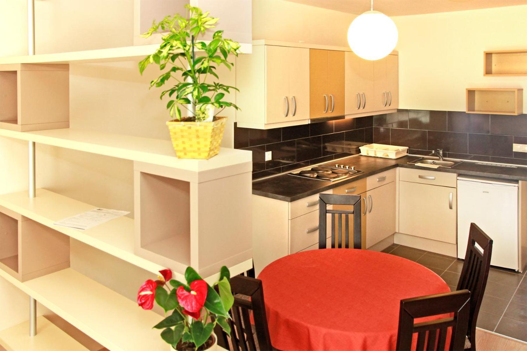 Harkány Termal Kemping Apartmanok Es Bungalok חדר תמונה